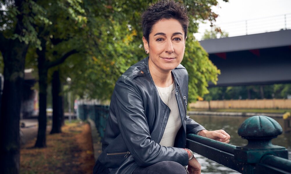 Dunja Hayali moderiert in Berlin das "ZDF-Morgenmagazin" und verstärkt künftig in Mainz das "heute journal"-Moderationsteam. | © ZDF