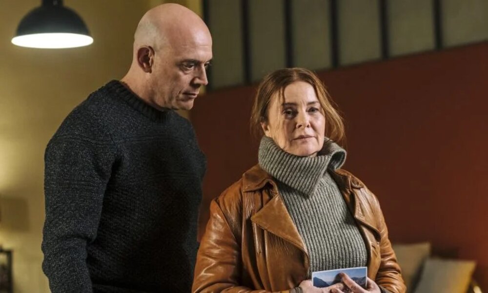 Anne Fuchs (Lina Wendel) und Kommissar Eisner (Robert Dölle) kommen sich näher. | © ARD