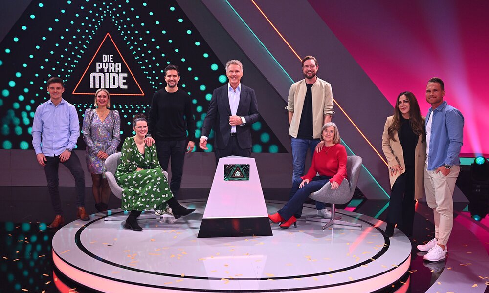 SAT.1 startet die SAT.1 Kult-Show-Wochen mit der legendären Quizshow - "ist ein geometrischer Körper und DAS ägyptische Wahrzeichen" - "Die Pyramide". | © Sat.1
